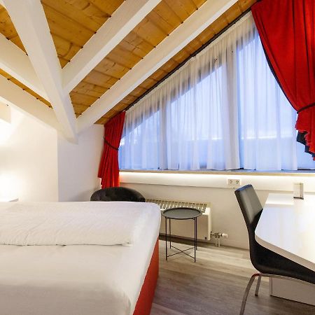 Dormero Hotel Duesseldorf 埃克拉特 外观 照片